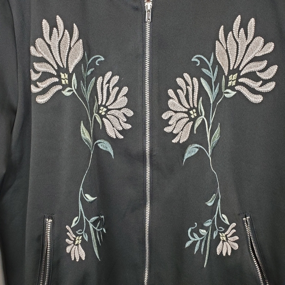 Honey Punch Floral Embroidered Jacket - Picture 2 of 6